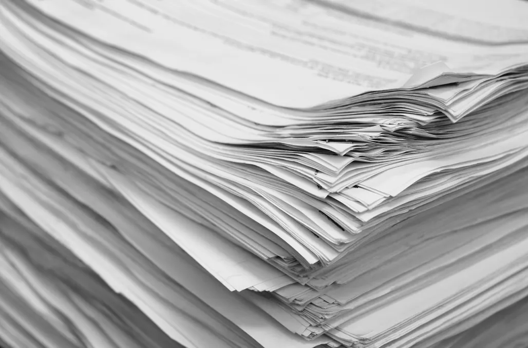 Стос офіційних листів і документів